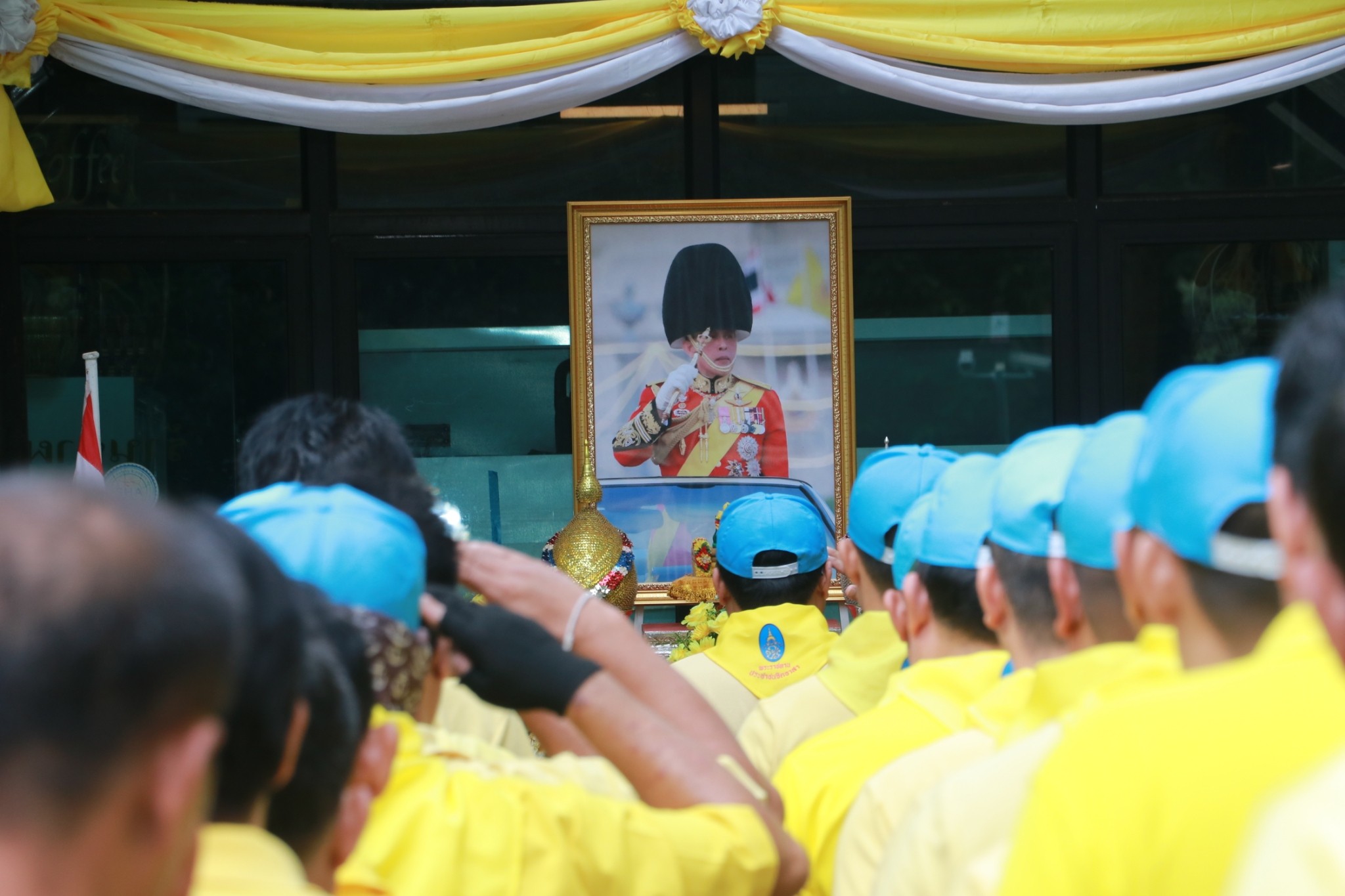 ร่วมพิธีลงนามถวายพระพร เนื่องในโอกาสมหามงคลเฉลิมพระชนมพรรษา 73 พรรษา พระบาทสมเด็จพระปรเมนทรรามาธิบดีศรีสินทรมหาวชิราลงกรณ พระวชิรเกล้าเจ้าอยู่หัว 28 กรกฎาคมเพื่อแสดงความจงรักภักดีและสำนึกในพระมหากรุณาธิคุณ